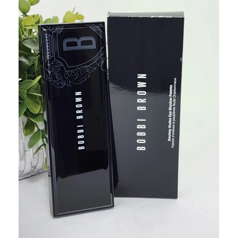 Bobbi Brown Smokey Nudes Eye Shadow Palette - Brand New in box